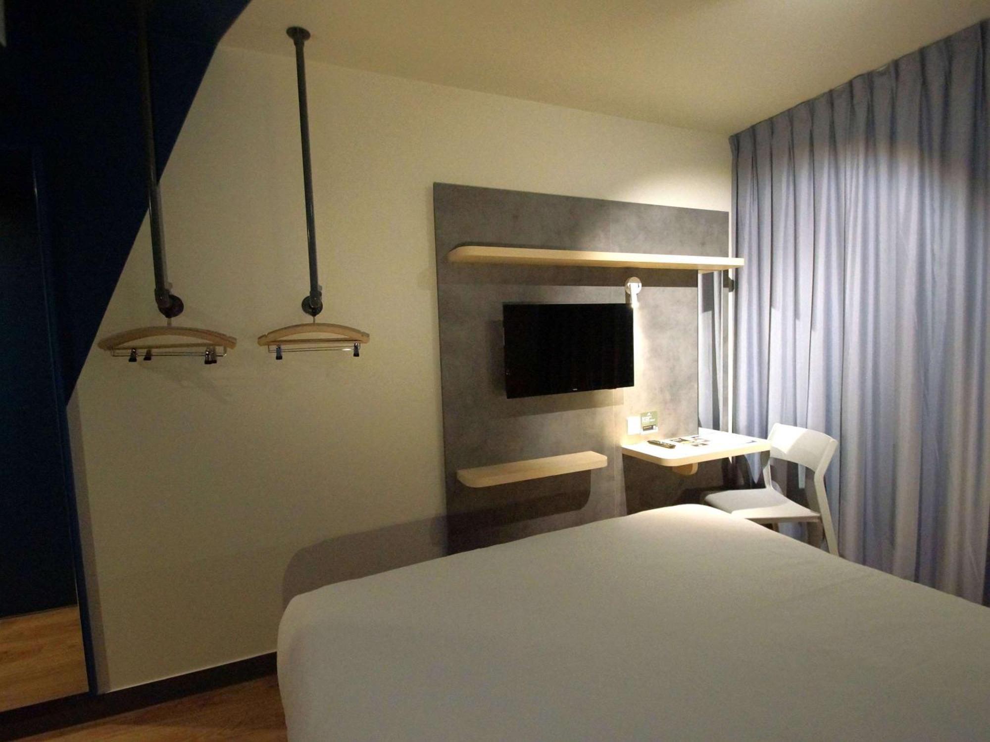 Ibis Budget Loudeac Velodrome Zewnętrze zdjęcie